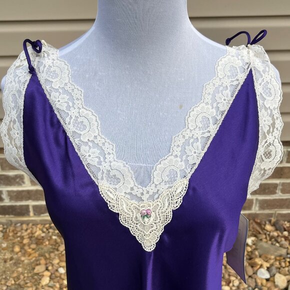 Val Mode Lingerie Purple‎ Nightgown Lace Trim Womens Nightie Size Small - Picture 4 of 8